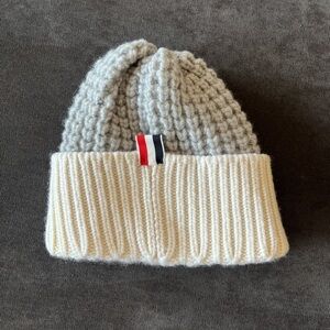 Thom Browne Rugby Stripe Cashmere Hat in Pale Grey, One Size